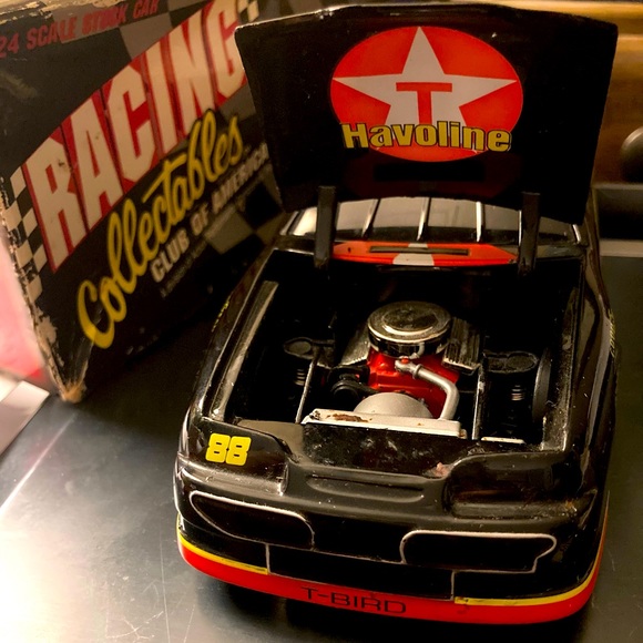 Scale Stock Car #88 Bank - Picture 2 of 9